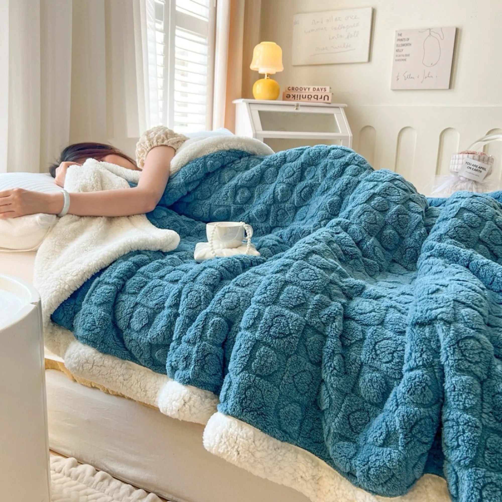 Double Layer Fleece Thickened Throw Blanket