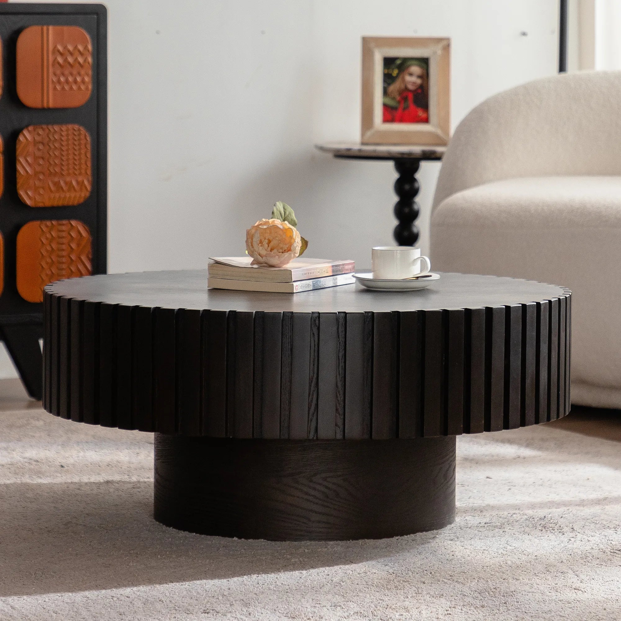 31" Round Coffee Table With Sturdy Pedestal