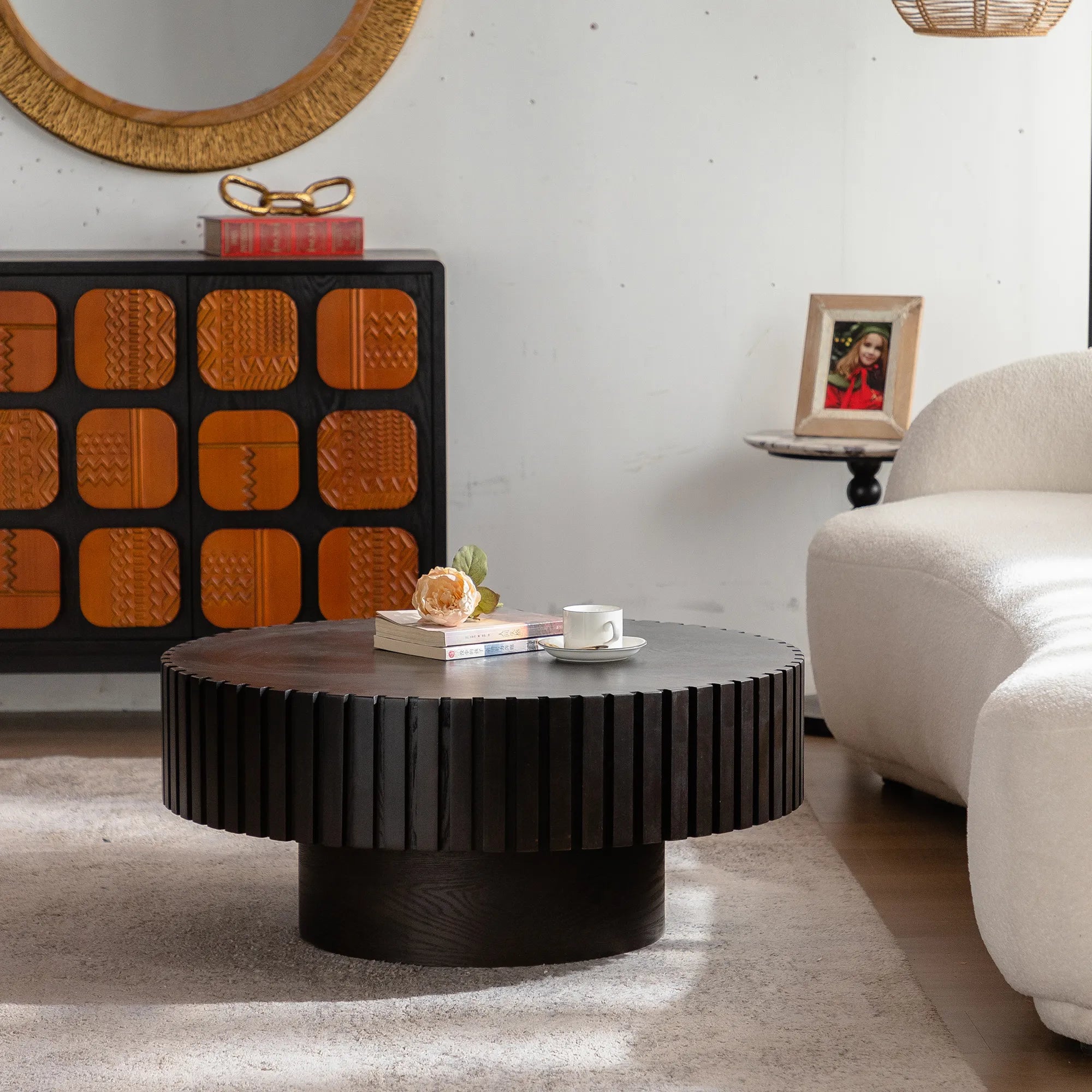 31" Round Coffee Table With Sturdy Pedestal