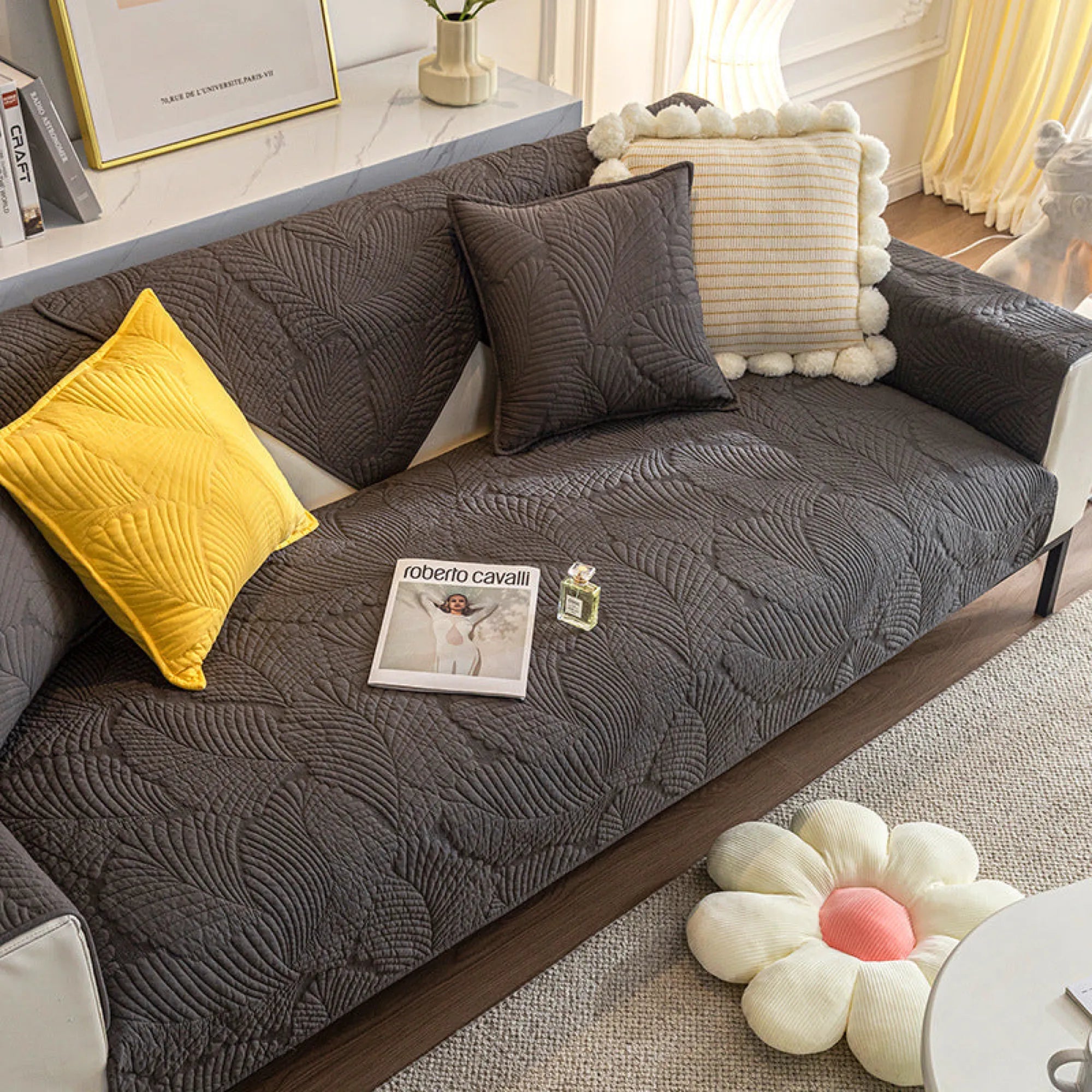 All Season Leaf Pattern Anti-Scratch Sofa Cover Slipcover