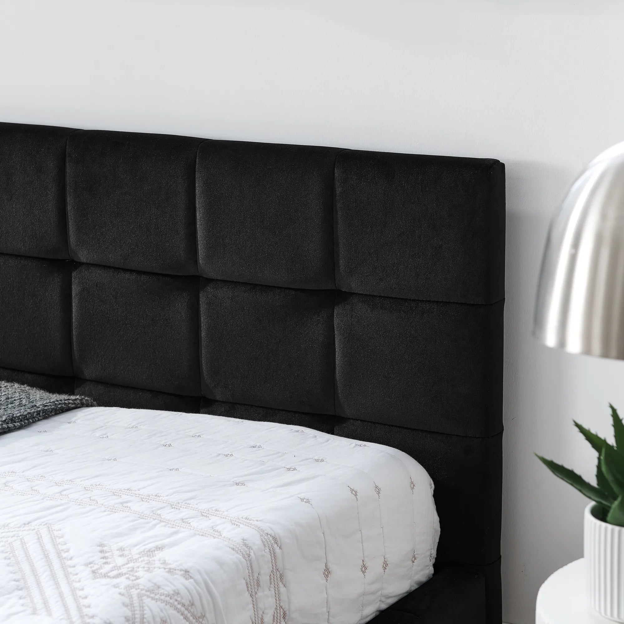 Celeste – Queen Velvet Tufted Bed Frame