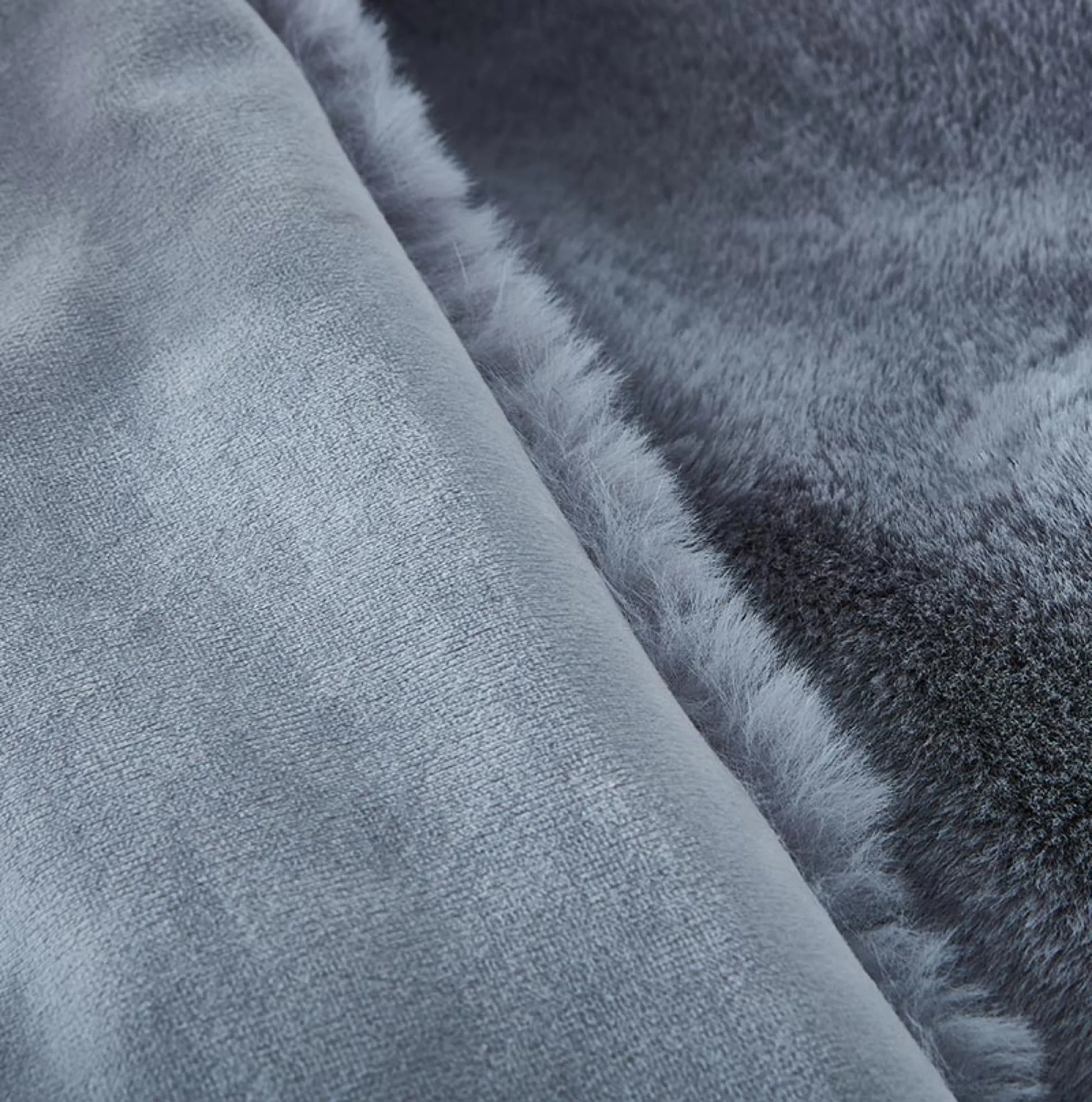 Plush Chinchilla Faux Fur Throw Blanket (50" x 60")